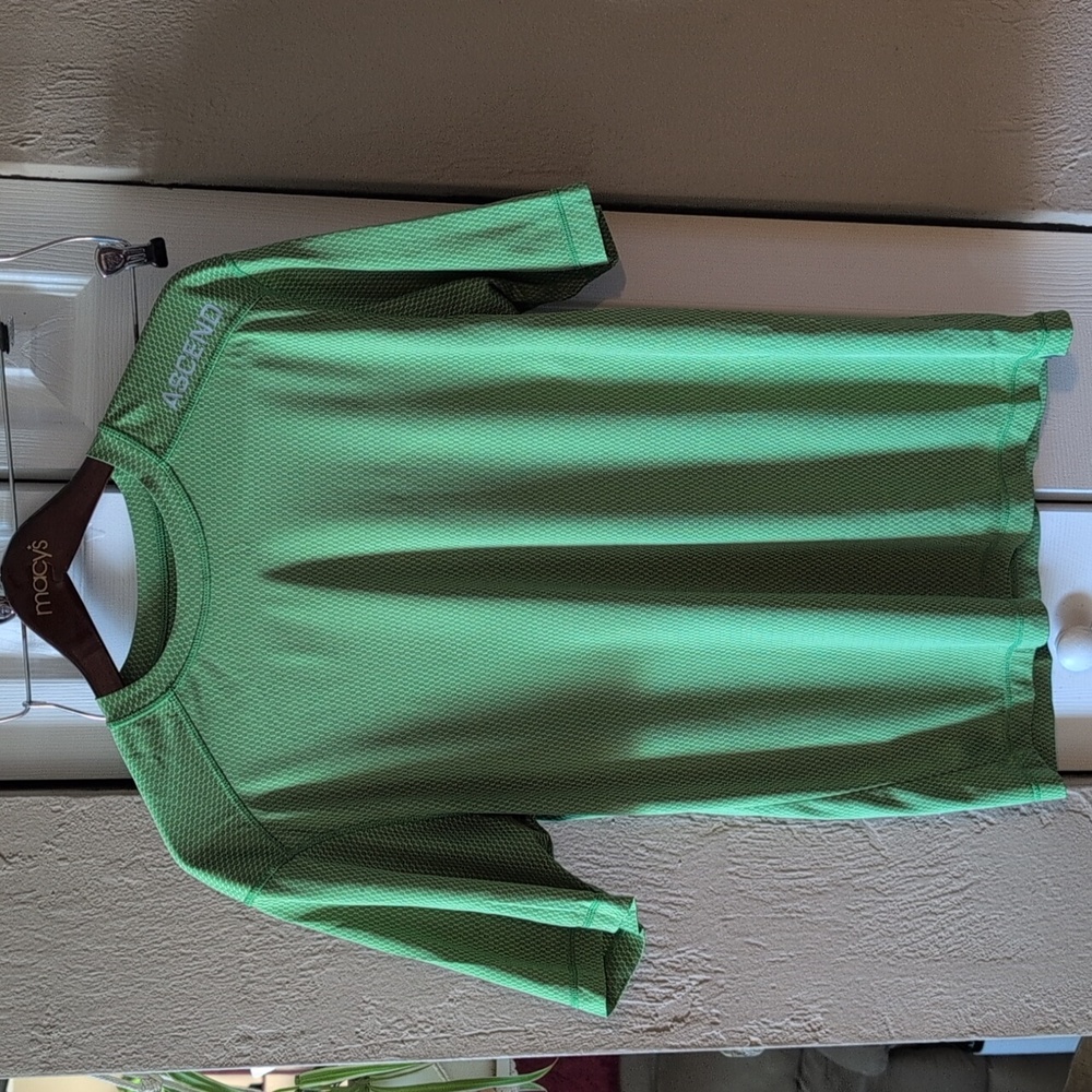 Beautiful green Large men's shirt